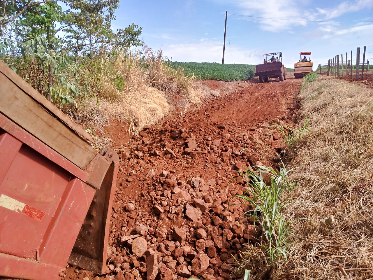 SECRETARIA DE OBRAS ESTÁ ATUANDO EM DIVERSAS FRENTES NO MUNICÍPIO 